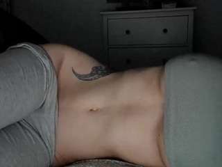 Live webcam model arwynnfit on Soda Cams