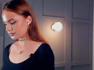 ChariseMccoach's Live Sex Cam Show