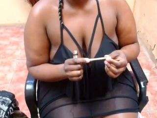 CurvyCocoxxx
