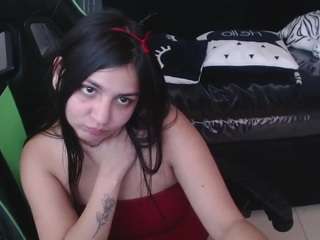 emily-cooper-a webcam