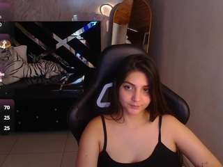 emily-cooper-a Live Webcam on CamSoda