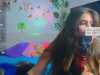 emily-cooper-a live webcam show