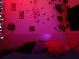 Emily Cooper live webcam show