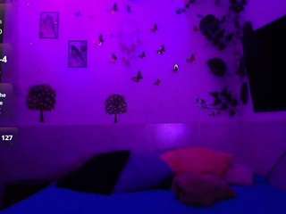 Emily Cooper live webcam show
