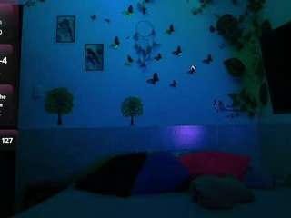 Emily Cooper live webcam show