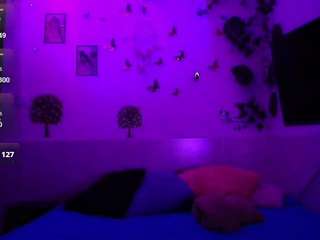 emily-cooper-a's live room