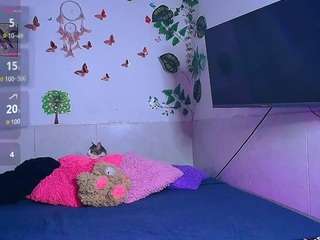 Emily Cooper live webcam show