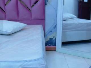 indianbeautiful webcam model