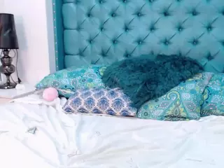 IvonneStar's Live Sex Cam Show