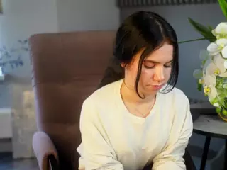 KarolineZombo's Live Sex Cam Show