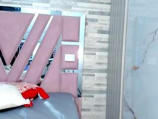 lila-swette webcam model