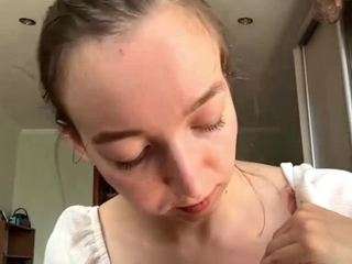 lilly-boo Live Webcam on CamSoda