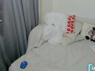 miiakittyy from CamSoda