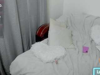 miiakittyy's CamSoda show and profile