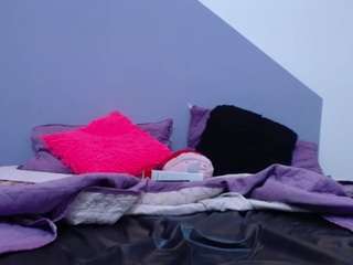 paola-litchh Live Webcam on CamSoda