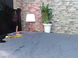 sexyred360 Live Webcam on CamSoda
