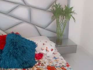 zafaerahot's CamSoda show and profile