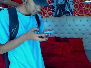 agrecitpein's CamSoda show and profile