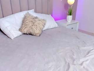 dani-rosee1's CamSoda show and profile