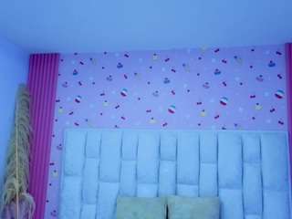 emily-mills-s webcam