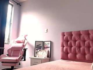 Maddiehot-18