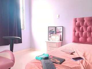 Maddiehot-18