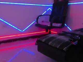 mia-moxxy webcam model