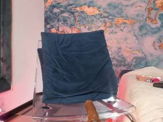 Image 1 of nattyroberts, female webcam model,  years old, on live webcam