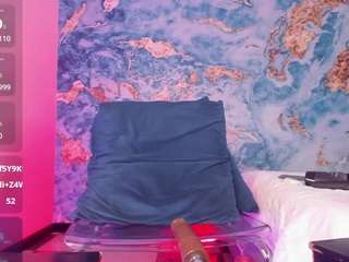 le modèle nattyroberts est en webcam porno dans un show sur le site camsoda, il possède les tags suivants: ass,handjob,young adult,teen 18,tattoos,shaved pussy,orgasm,no smoking,no drinking,black hair,lingerie,natural,fingers,eating pussy,dirty talk,dildo or vibrator,dildo,curvy,cum on pussy,cuckold