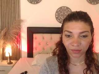 serena-houstonn Live Webcam on CamSoda