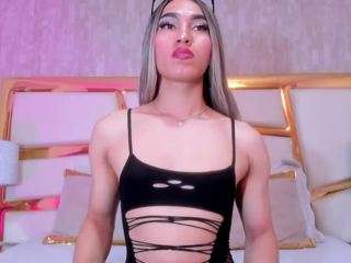 chloe-luxury Live Webcam on CamSoda