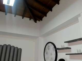 chubby-sexy webcam model