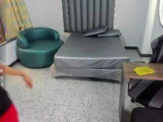 chubby-sexy webcam model