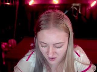 dramaquenn live cam profile