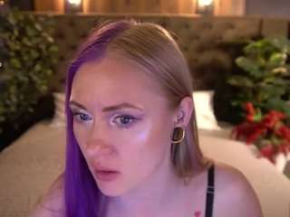 DramaQuenn live webcam show