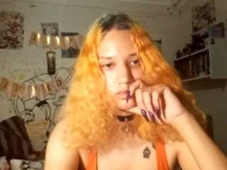 gingerpignatello's CamSoda show and profile