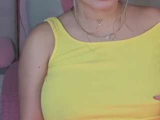 manelyk222 live cam preview