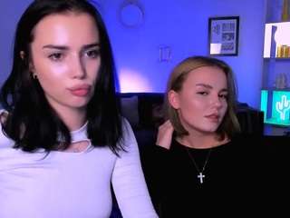 milana-white webcam