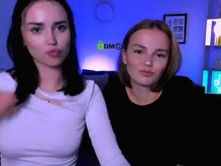 milana-white Live Webcam on CamSoda