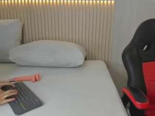 sarah-milan chat room