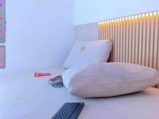 sarah-milan webcam