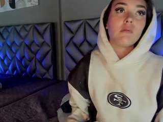  ana-yvette chat room