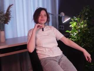 Discover dahliafruman from CamSoda