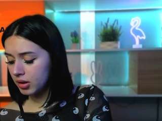 eva-drive's CamSoda show and profile