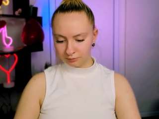 eva-drive's CamSoda show and profile