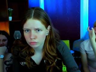 eva-drive's CamSoda show and profile