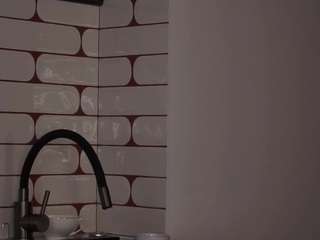 gennypestone Live Webcam on CamSoda