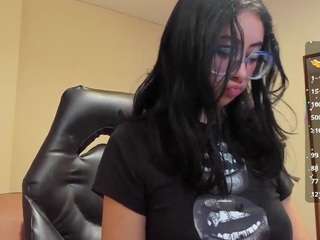Kali Lowe live webcam show