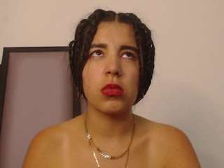 lucy-23 webcam model