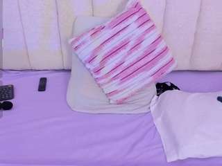 nathaly-wild's CamSoda show and profile